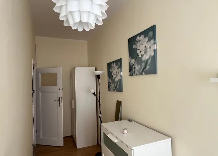 Przy Targach Poznanskich Nr 3, Lozko Dlugosc 190 Cm * Poznań