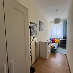 Rum i privatbostad Przy Targach Poznanskich Nr 3, Lozko Dlugosc 190 Cm Poznań