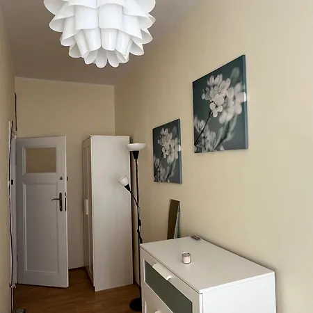 Pokój Przy Targach Poznańskich Nr 3, łóżko Długość 190 Cm * Poznan